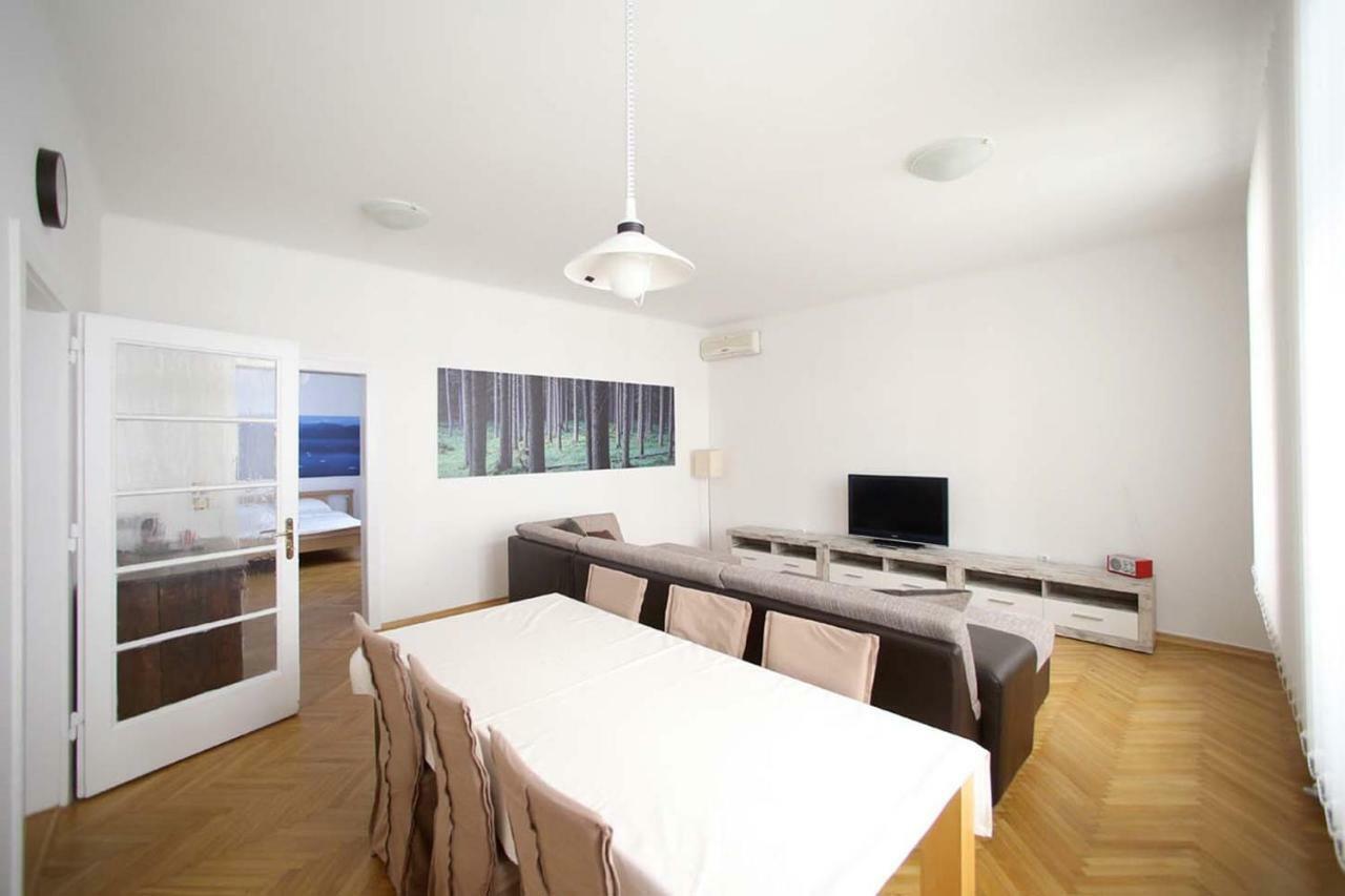 Skyscraper Apartment Tour As Ljubljana Exterior photo