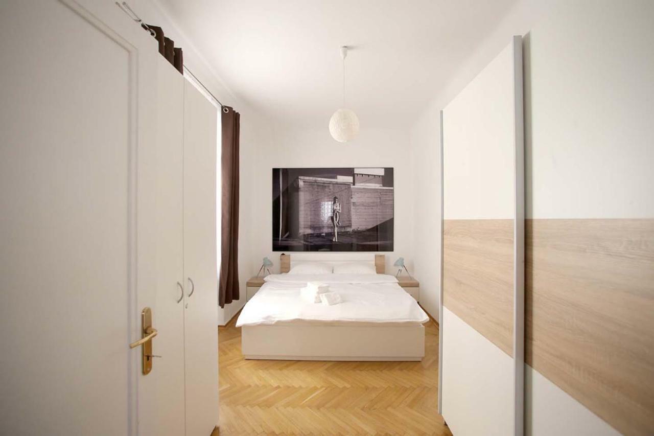 Skyscraper Apartment Tour As Ljubljana Exterior photo