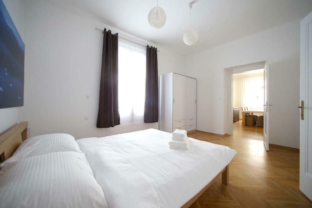 Skyscraper Apartment Tour As Ljubljana Exterior photo