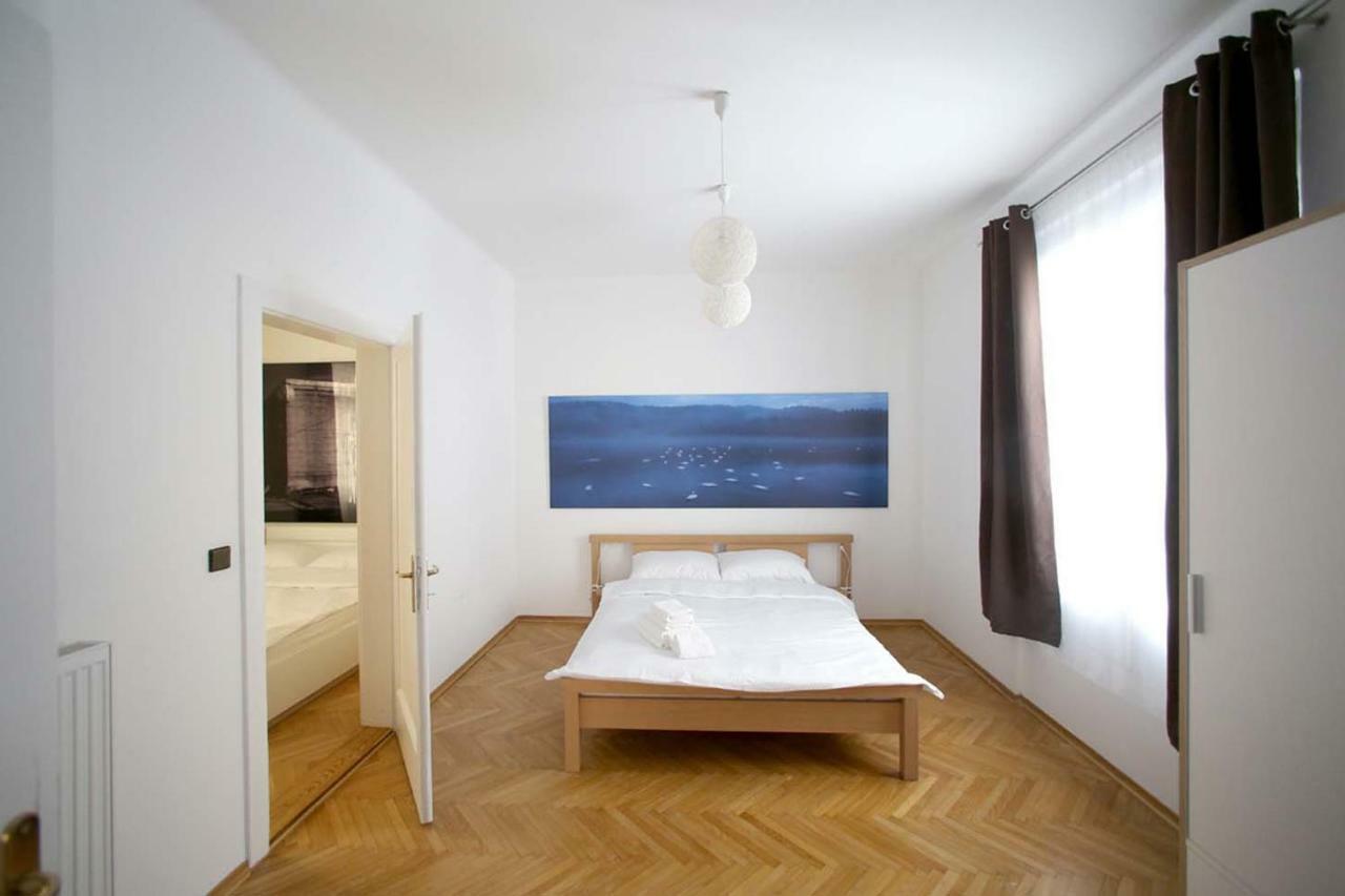 Skyscraper Apartment Tour As Ljubljana Exterior photo