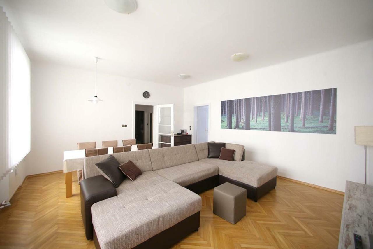 Skyscraper Apartment Tour As Ljubljana Exterior photo